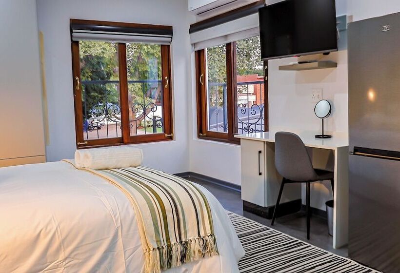 酒店 Siesta Manor Guesthouse