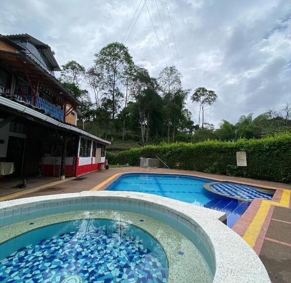 מלון כמוסות Finca Hotel Tierra Grata