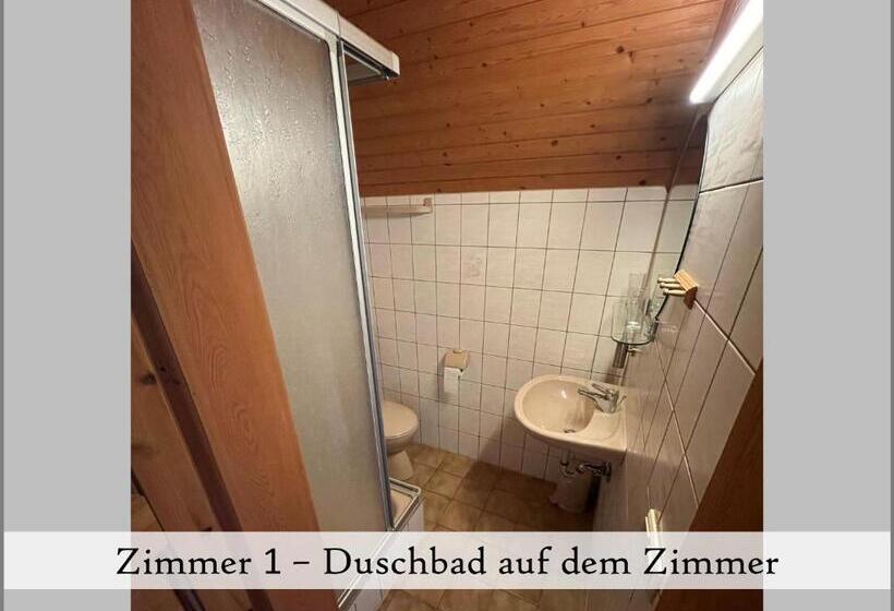ペンション Zimmer 1   Gästehaus Reibold