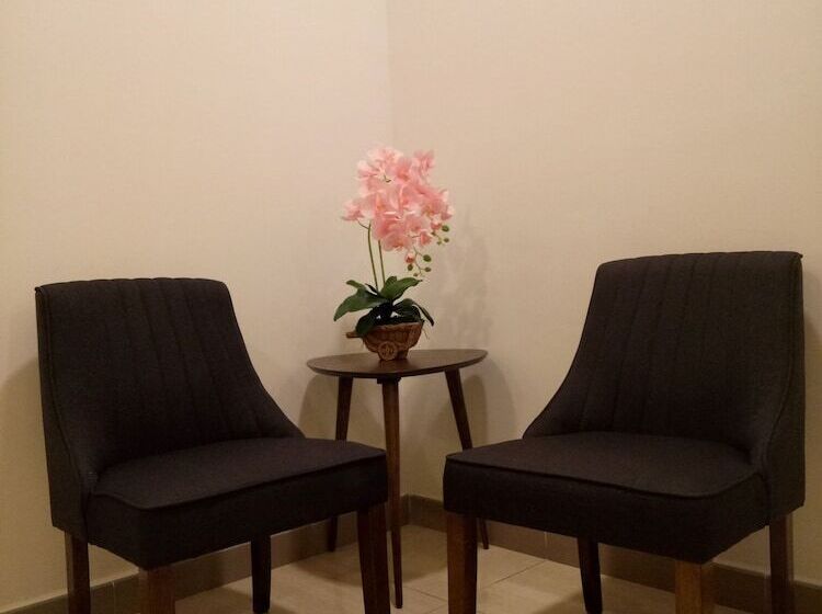 هتل The Octagon Premium Suite   Ipoh