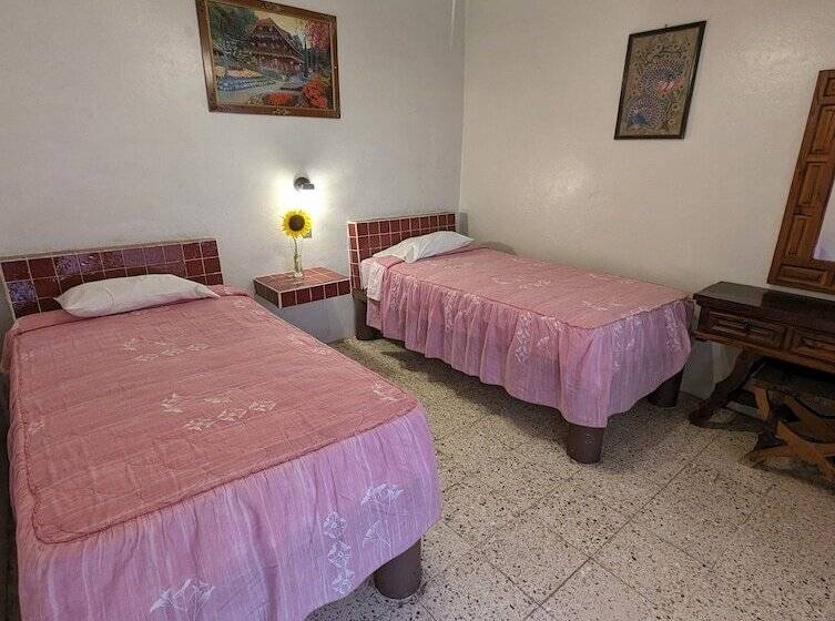 فندق Posada Familiar Ivonne