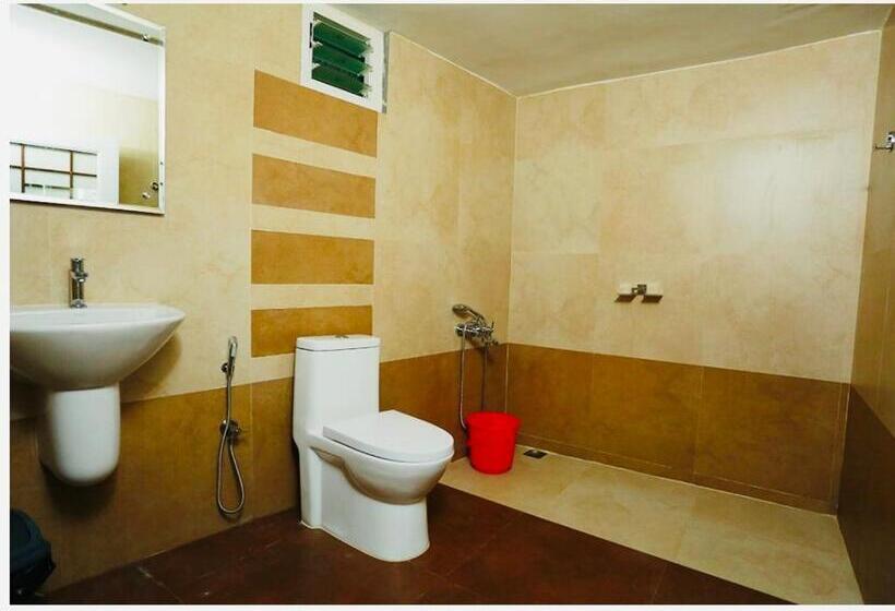 ホテル Kunnathoor Red Castle Vagamon