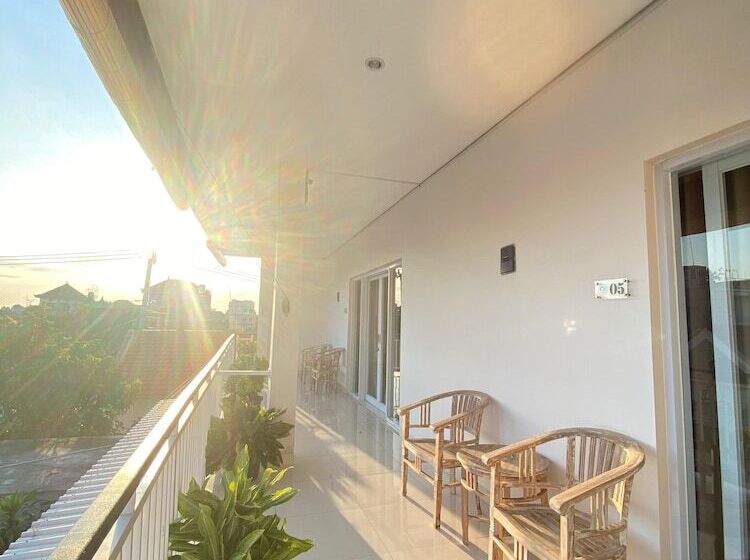 ペンション Prada Living Canggu