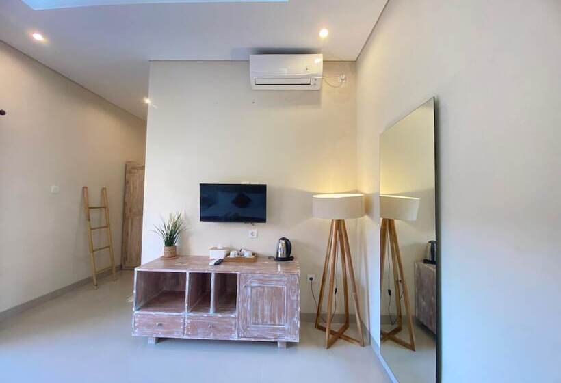 ペンション Prada Living Canggu
