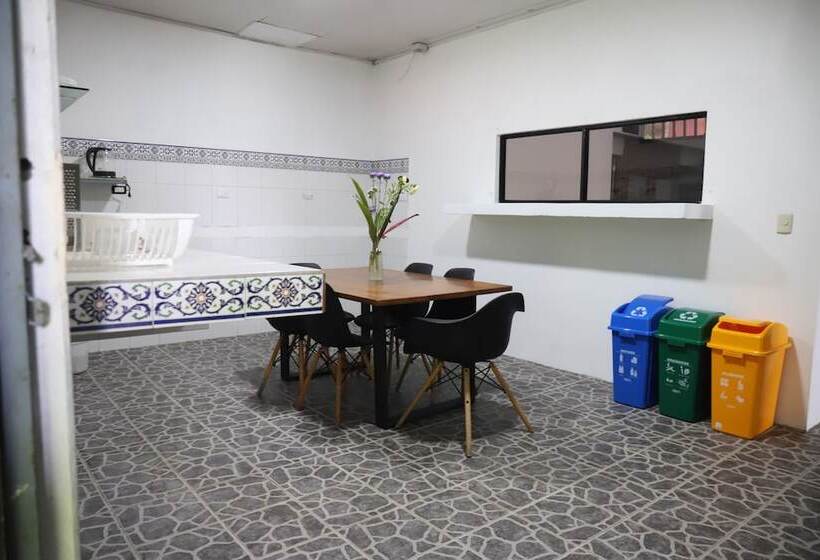 Asha Hostel