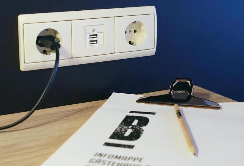 ペンション Weingut Gästehaus Buchert