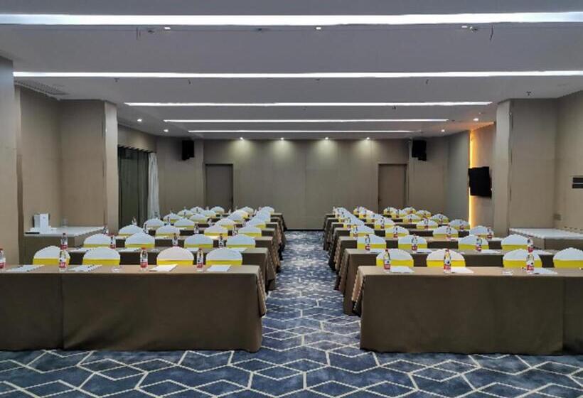 Echeng Hotel Enshi Minzu Road