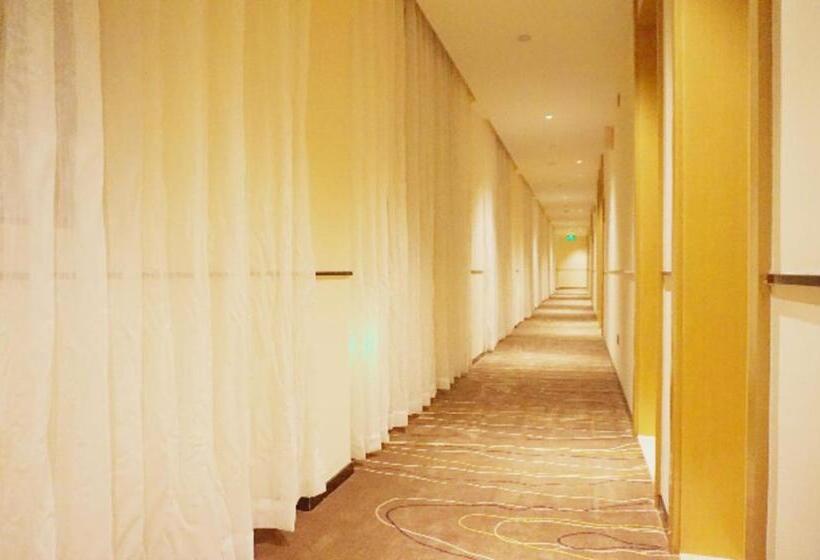 Отель City Comfort Inn Zhanjiang International Trade Dingsheng Plaza