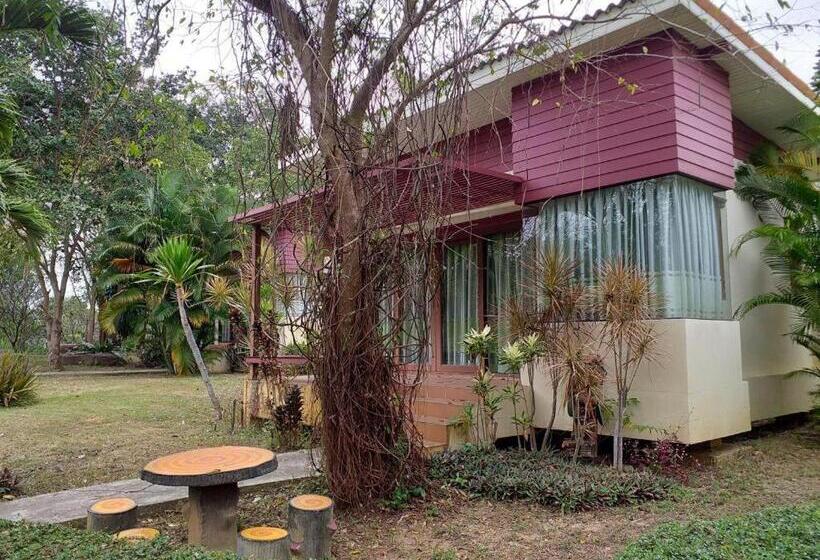 فندق Raisubsomboon Resort