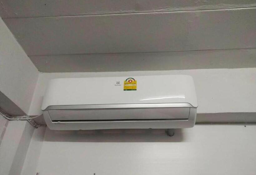 酒店 Chainarong Road