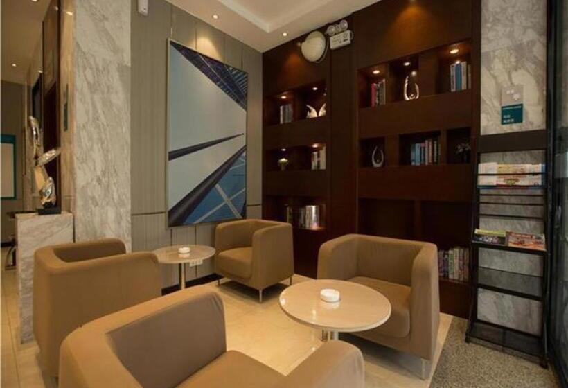 Отель City Comfort Inn Hechi Chengxi Avenue