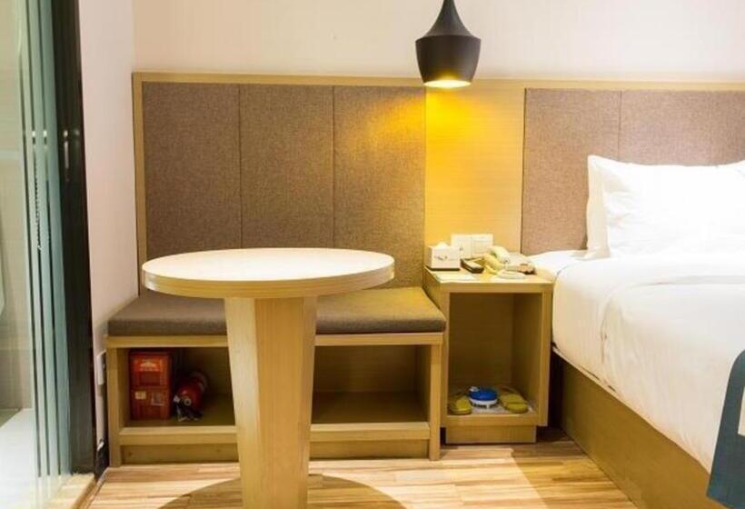 ホテル City Comfort Inn Tianmen Xincheng Walmart