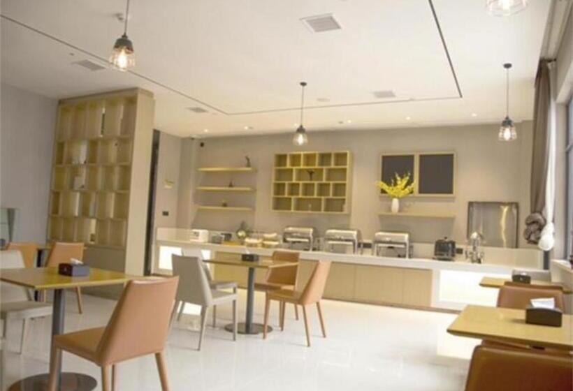 호텔 City Comfort Inn Yichang Yuan An Passenger Station