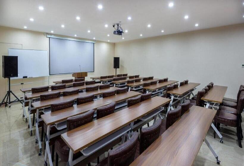 בית מלון כפרי Zmax Qingyuan Guangqing Railway Station