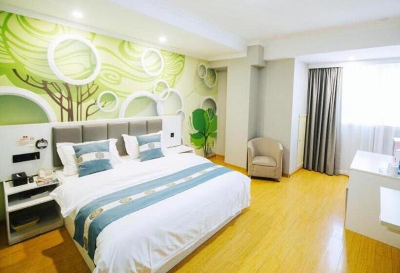 Shell Hotel Huaibei Jinying Plaza Long Distance Bus Station