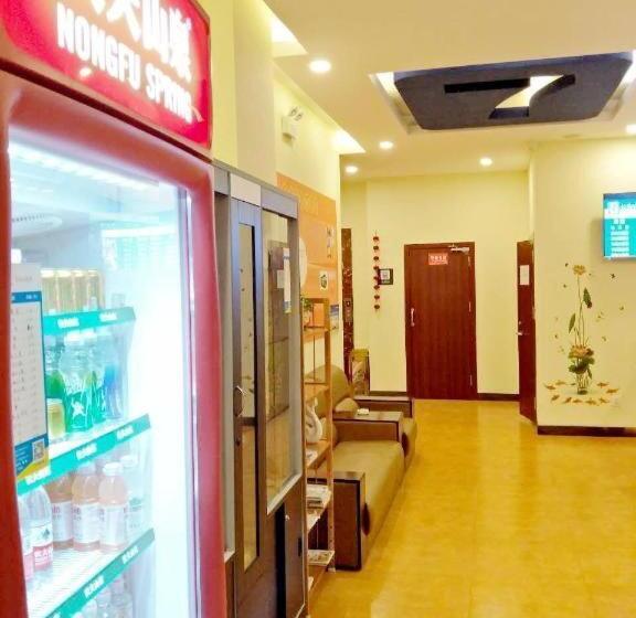 호텔 7 Days Inn Xingyi Wanfenglin Xiawutun