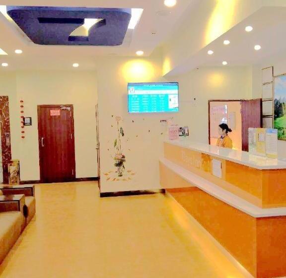 호텔 7 Days Inn Xingyi Wanfenglin Xiawutun