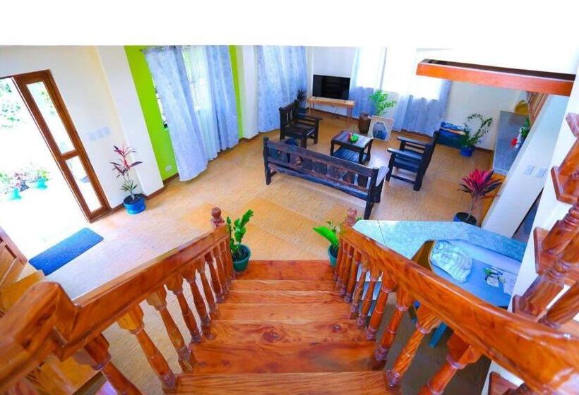 فندق Hillside Villa