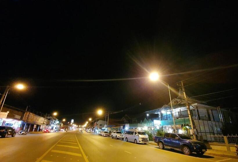 호텔 Huen Fai Mae Jampee