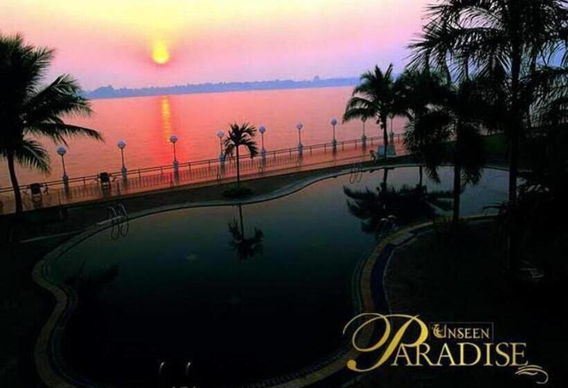 酒店 Nakorn Phanom Riverview