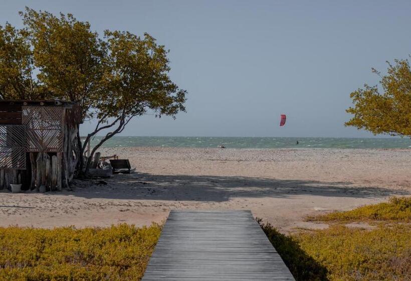 هتل Watu Kite House