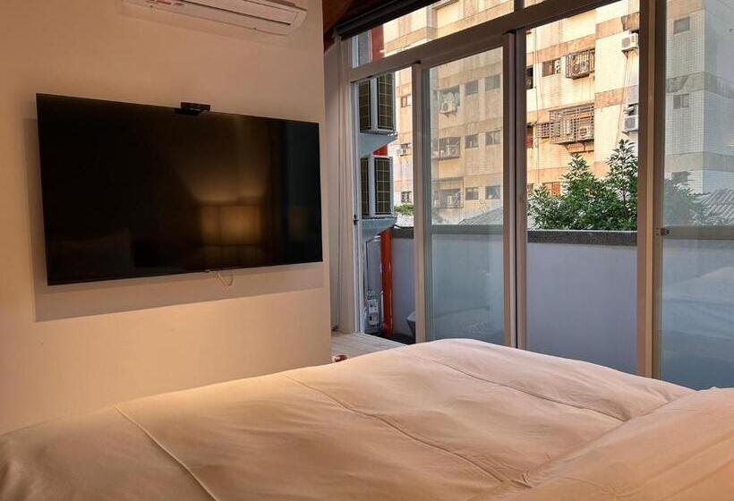 پانسیون 122 Western Building