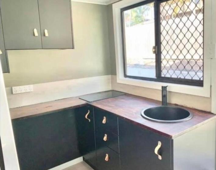 پانسیون A Private Unit With Own Bathroom And Kitchen