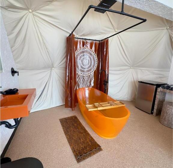 منتجع Daydreamer Domes