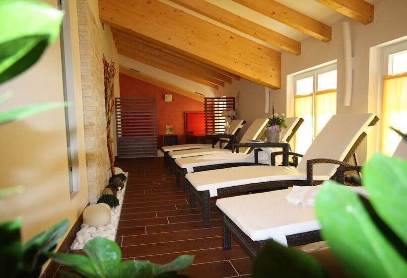 هتل Garni Corallo