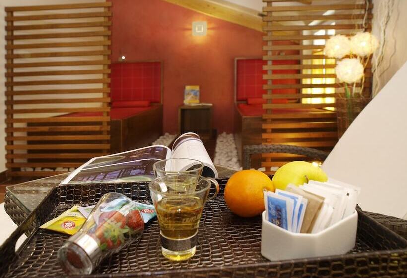 هتل Garni Corallo