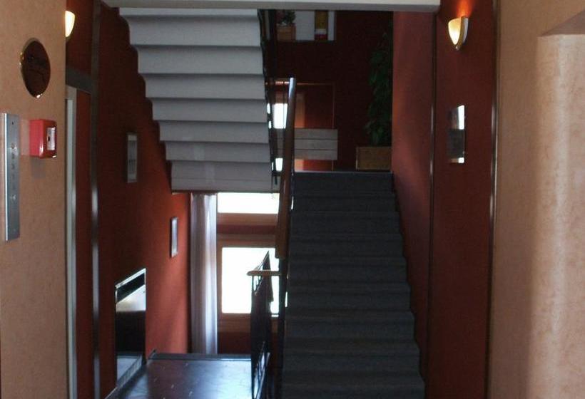 בית מלון כפרי Miramonti