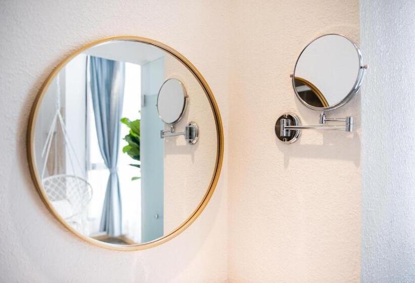 هتل Shang Shan Ruo Shui 大理上山若水客栈