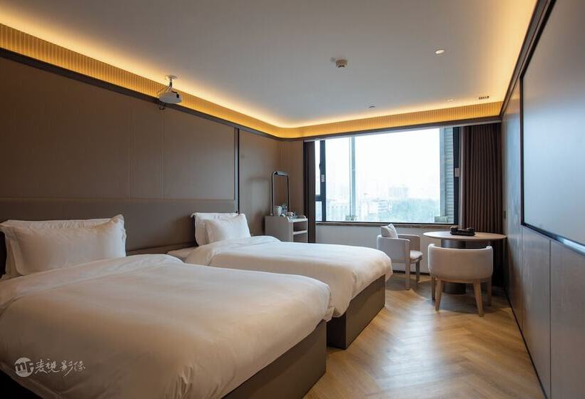 Hotel Ramada Encore By Wyndham Wuhan Int L Conference Center