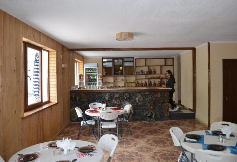 پانسیون Juta Guest House