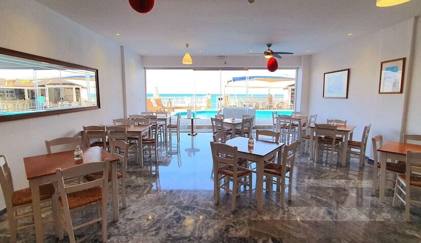 בית מלון כפרי Almare Beach