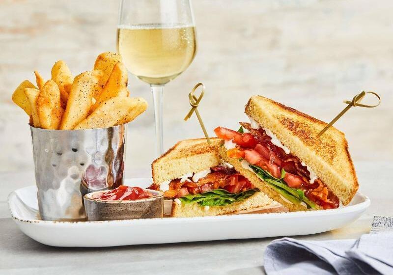 هتل Courtyard By Marriott Lenox Berkshires