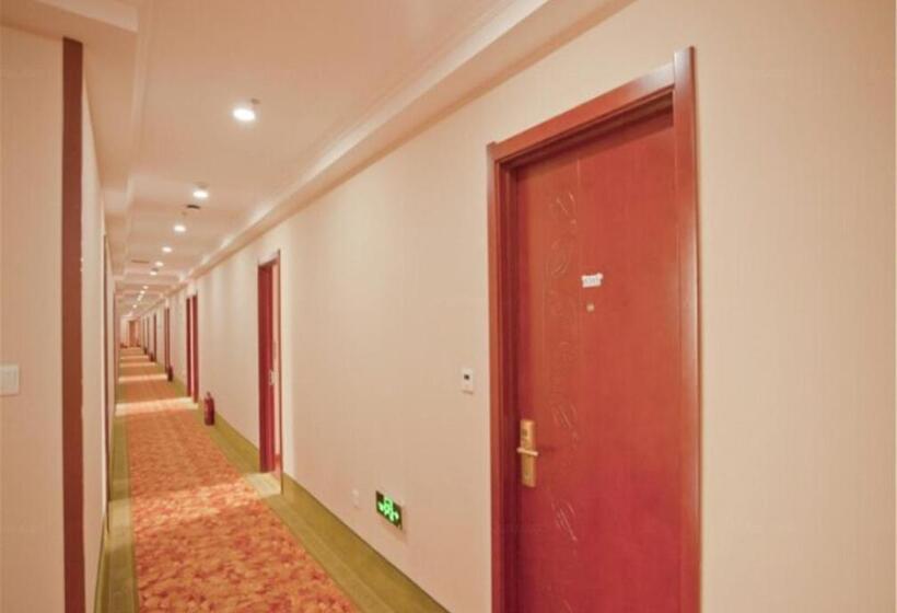 בית מלון כפרי Greentree Inn Liaoning Dalian Railway Station South Shengli Square Express