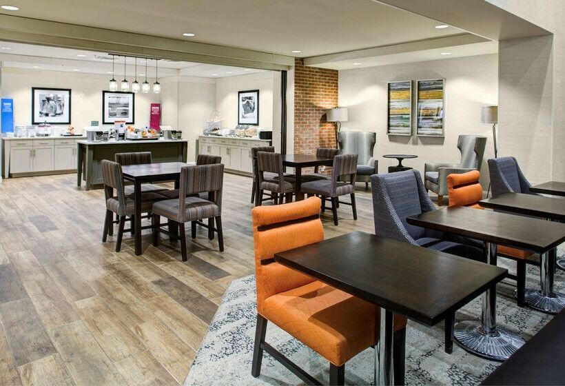 בית מלון כפרי Hampton Inn & Suites Pittsburg Kansas Crossing