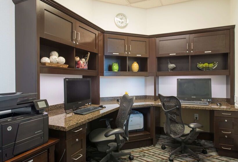 هتل Homewood Suites By Hilton Saratoga Springs