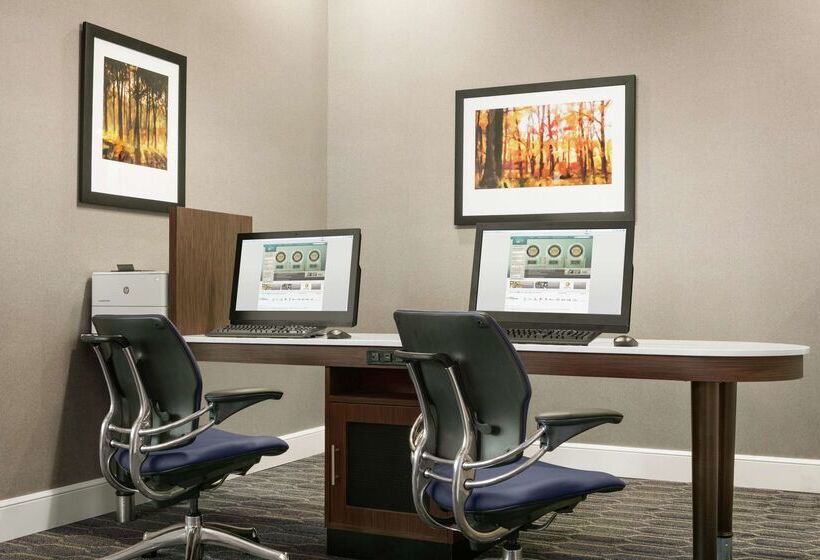 Отель Homewood Suites By Hilton Worcester