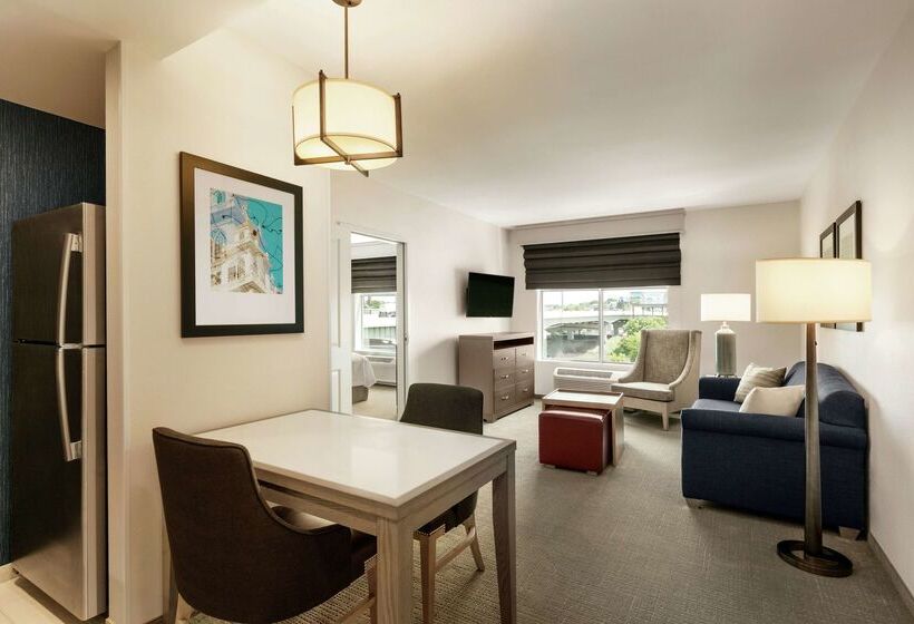 Отель Homewood Suites By Hilton Worcester