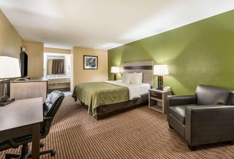 בית מלון כפרי Quality Inn & Suites Garland   East Dallas