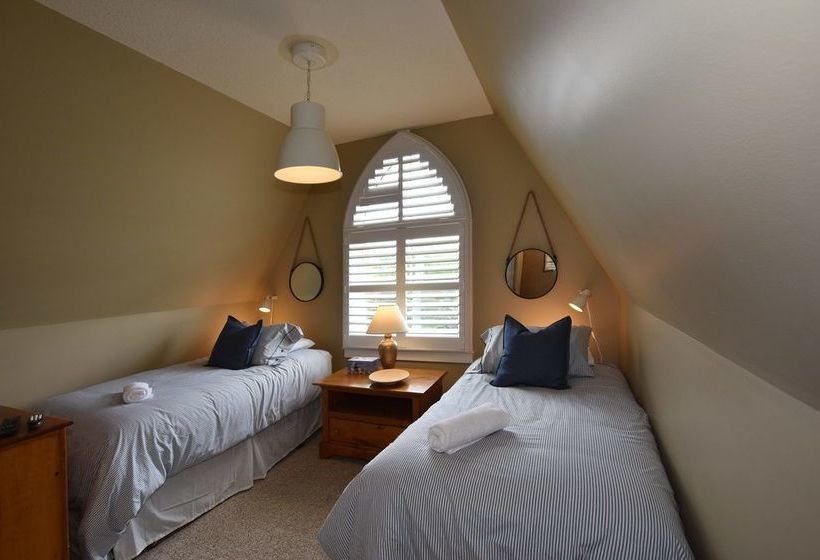 Отель The Lodges At Blue Mountain - Historic Snowbridge Condos