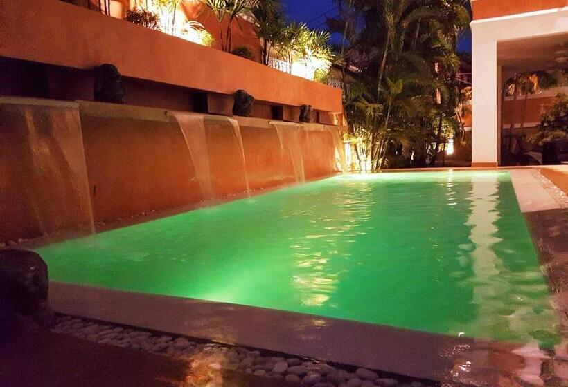 Hideland Luxury Pool Villa Pattaya Walking Street 5 Bedrooms