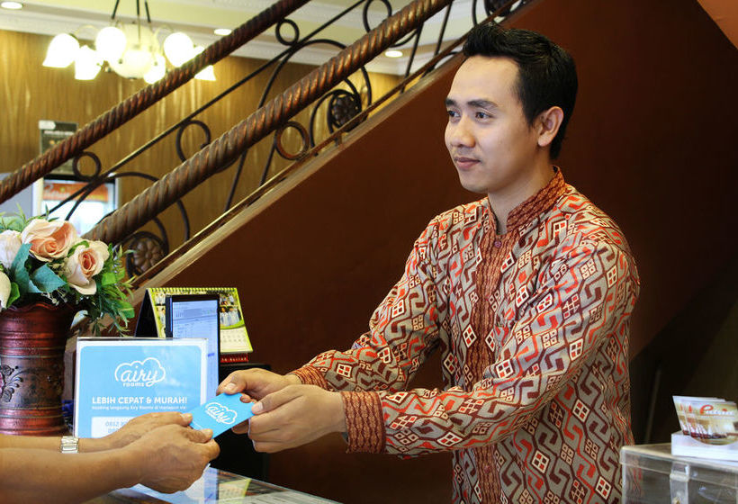 فندق Airy Alun Alun Mastrip 56 Blitar