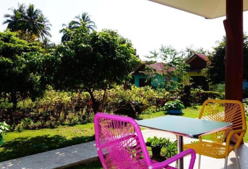 هتل Donut Resort