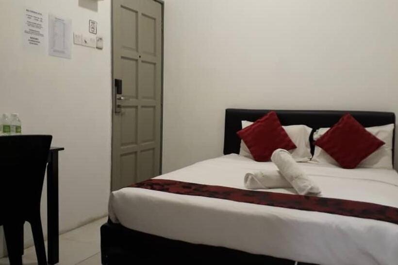 בית מלון כפרי Max Ferringhi