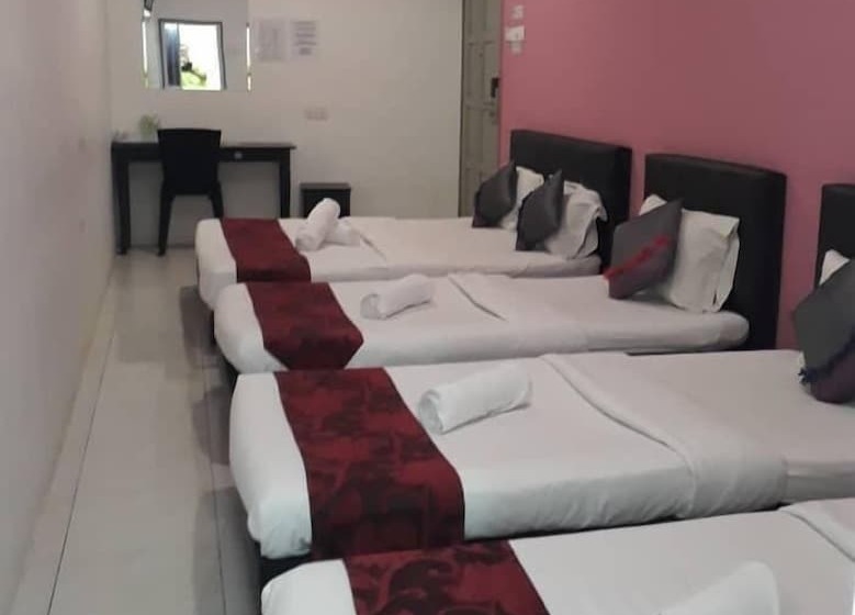 בית מלון כפרי Max Ferringhi