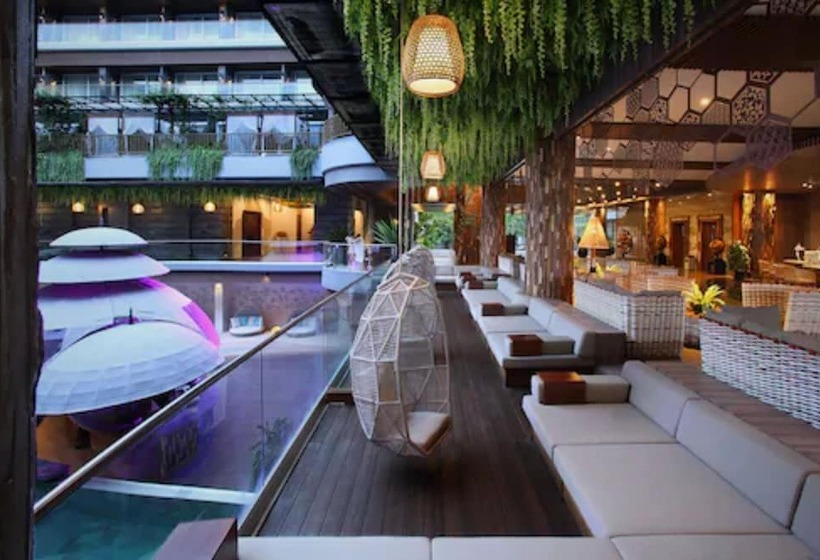 هتل The Crystal Luxury Bay Resort Nusa Dua