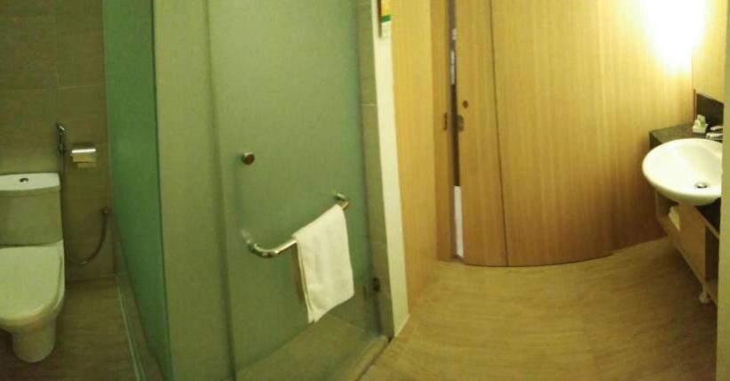 هتل The Inn